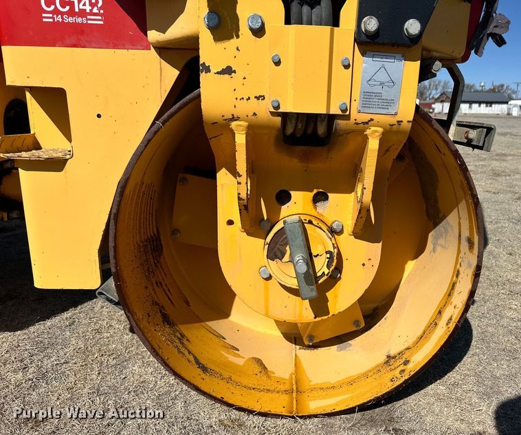 image for item OI9319 1999 Dynapac CC142 double drum vibratory roller