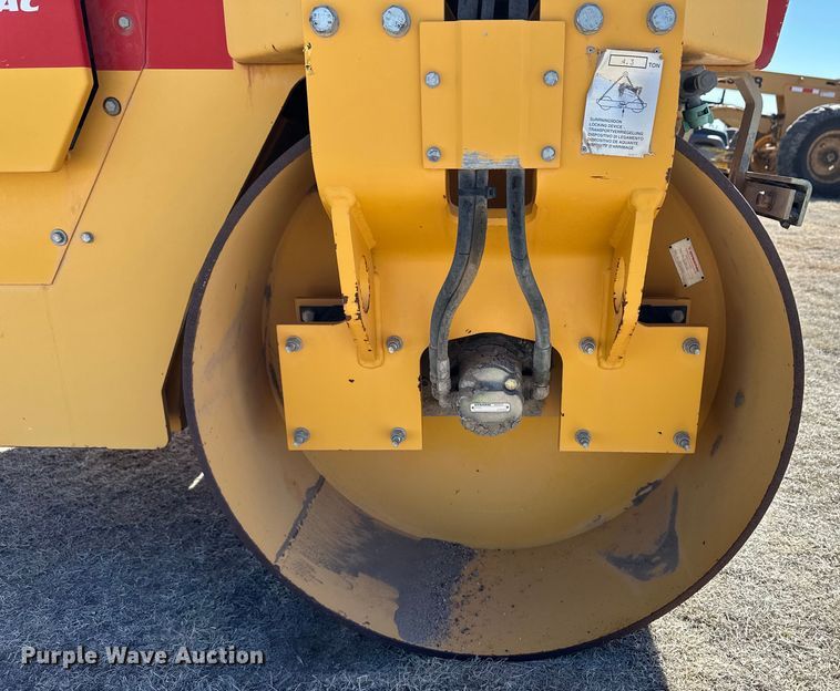 image for item OI9319 1999 Dynapac CC142 double drum vibratory roller