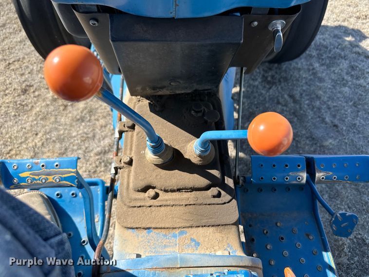 image for item OI9320 Ford 3930 tractor