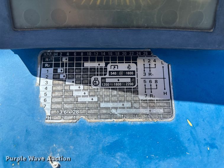 image for item OI9320 Ford 3930 tractor