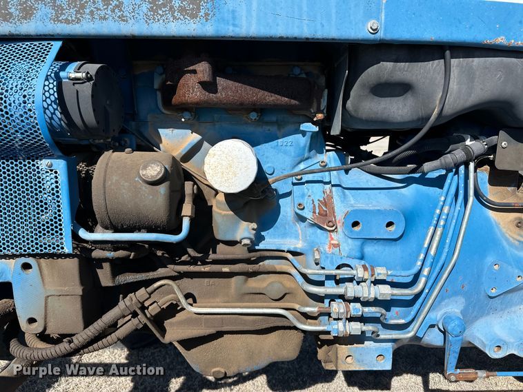 image for item OI9320 Ford 3930 tractor