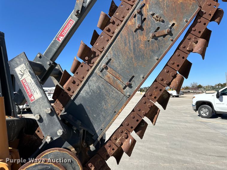 image for item OI9332 Case 860 Turbo trencher