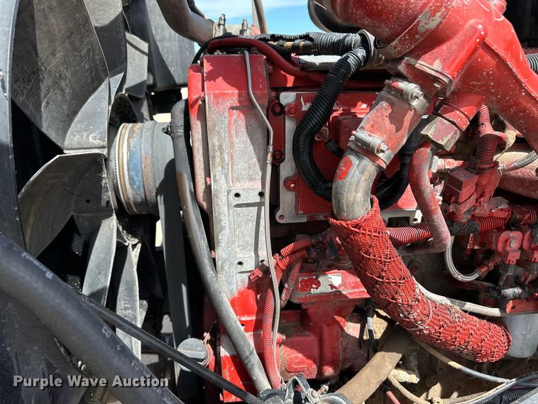 image for item OI9422 2005 International 9900i semi truck