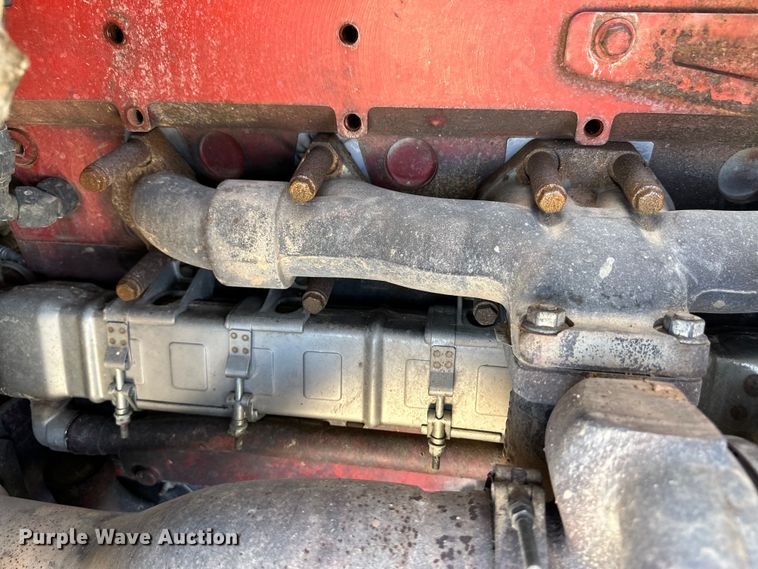 image for item OI9422 2005 International 9900i semi truck