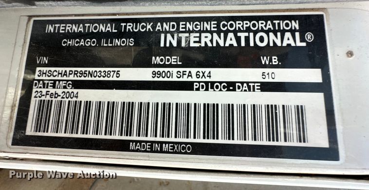 image for item OI9422 2005 International 9900i semi truck