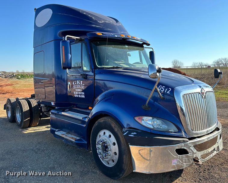 image for item OM9303 2012 International  ProStar Eagle  semi truck