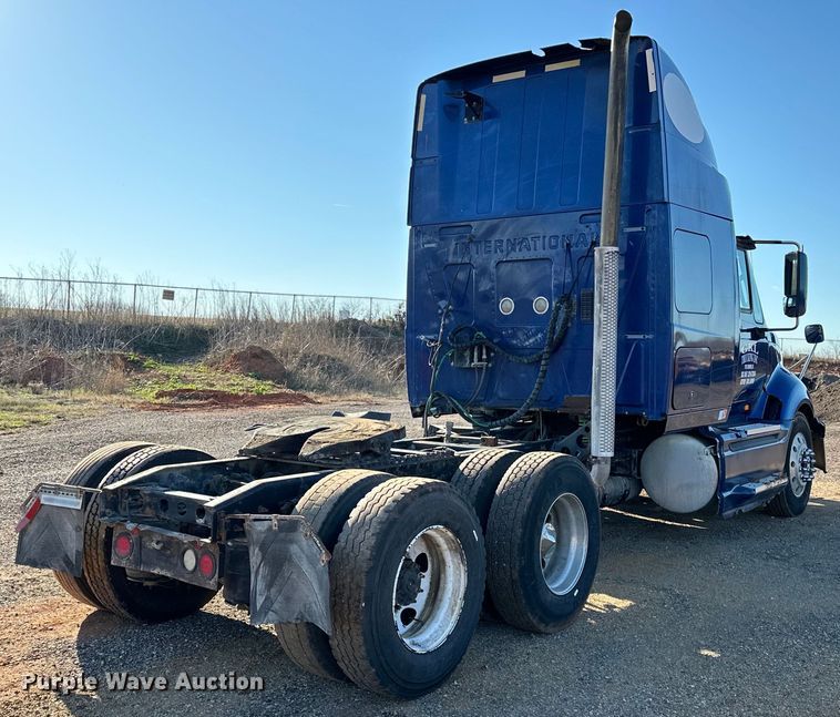 image for item OM9303 2012 International  ProStar Eagle  semi truck