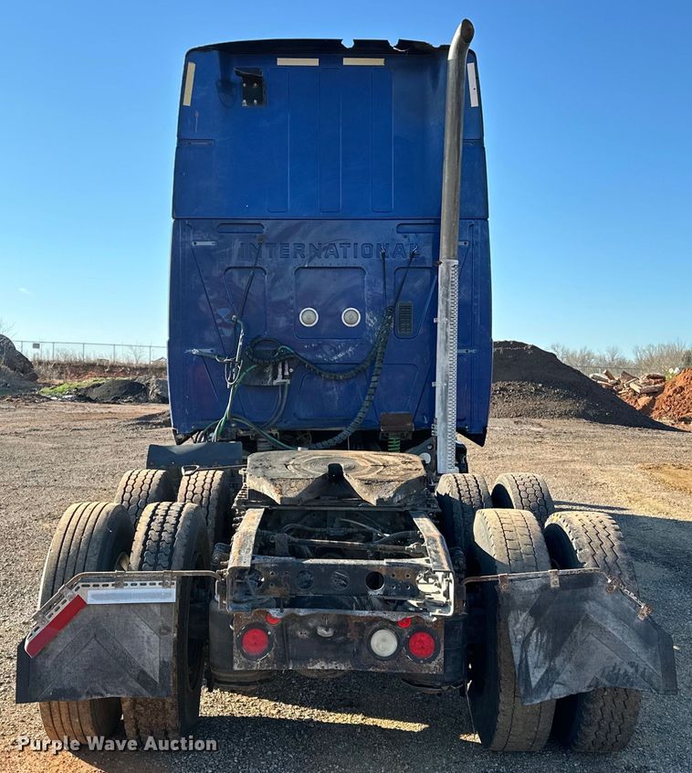 image for item OM9303 2012 International  ProStar Eagle  semi truck