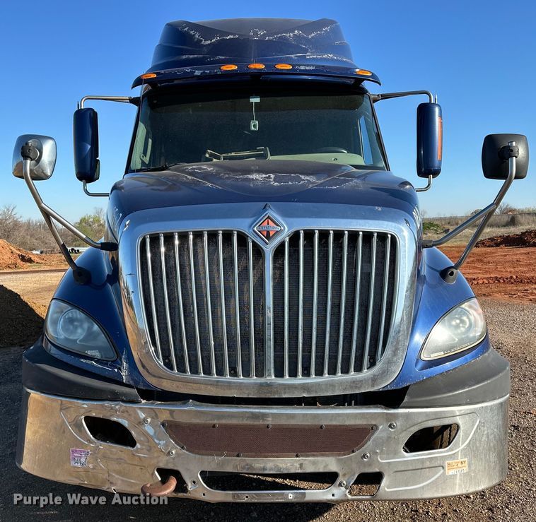 image for item OM9303 2012 International  ProStar Eagle  semi truck