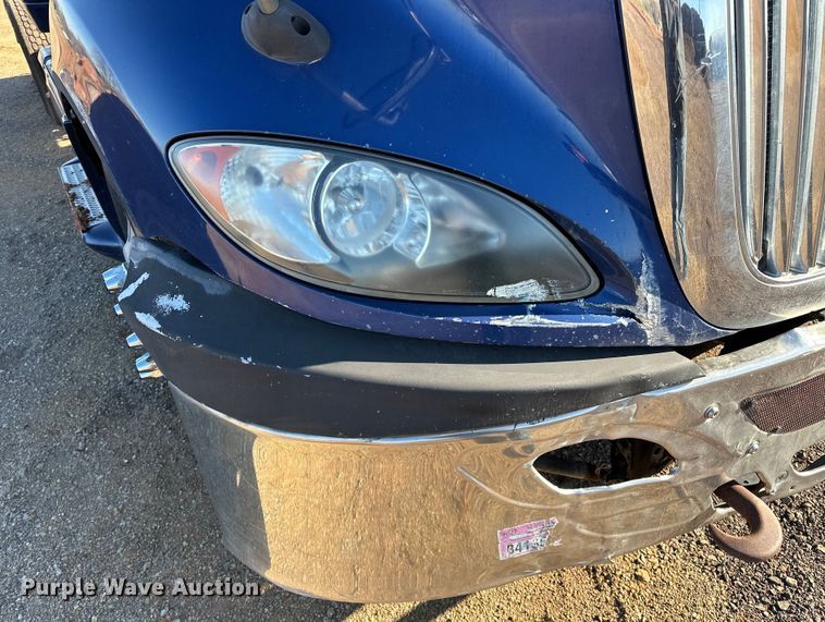 image for item OM9303 2012 International  ProStar Eagle  semi truck