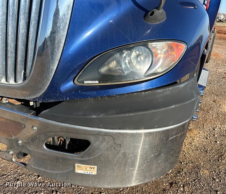 image for item OM9303 2012 International  ProStar Eagle  semi truck