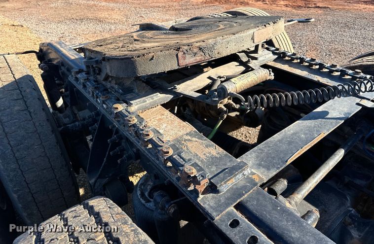 image for item OM9303 2012 International  ProStar Eagle  semi truck