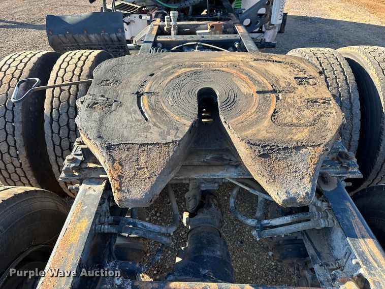 image for item OM9303 2012 International  ProStar Eagle  semi truck