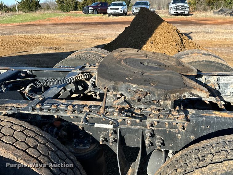 image for item OM9303 2012 International  ProStar Eagle  semi truck