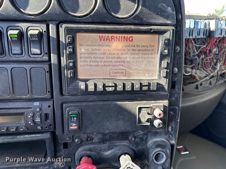 image for item OM9303 2012 International  ProStar Eagle  semi truck