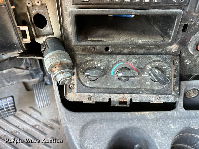 image for item OM9303 2012 International  ProStar Eagle  semi truck