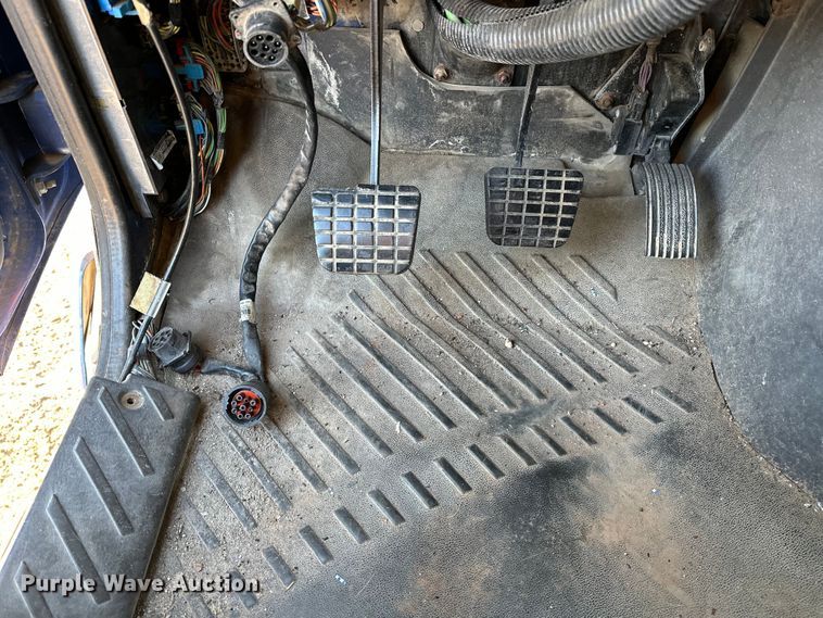 image for item OM9303 2012 International  ProStar Eagle  semi truck