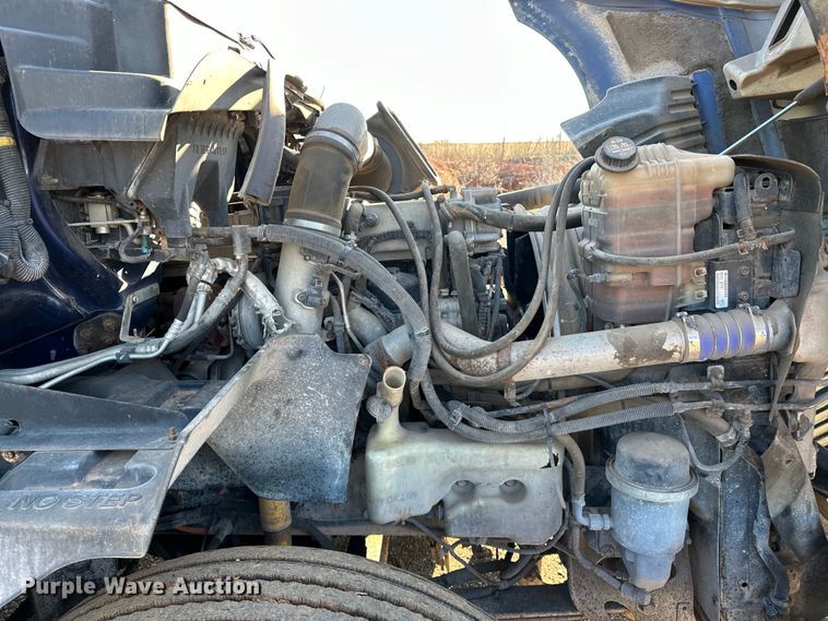 image for item OM9303 2012 International  ProStar Eagle  semi truck