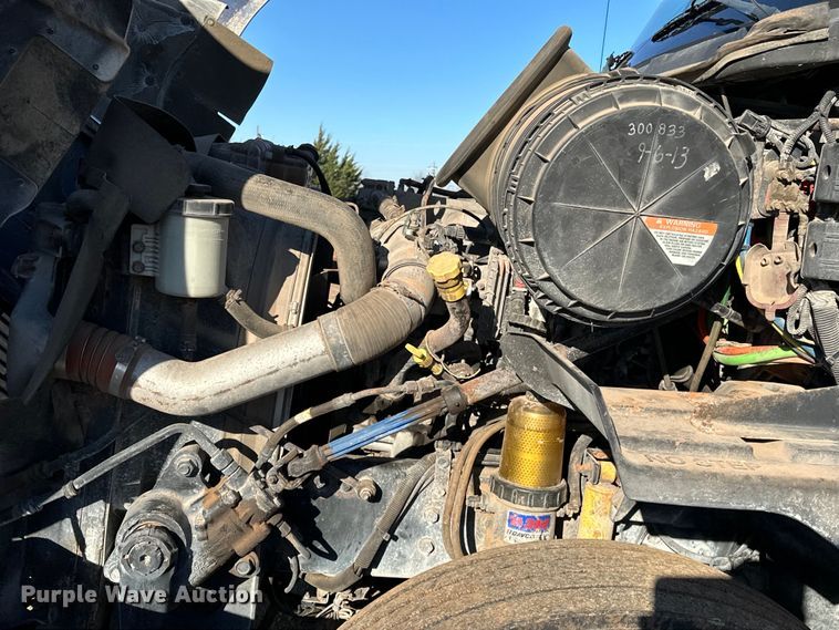 image for item OM9303 2012 International  ProStar Eagle  semi truck