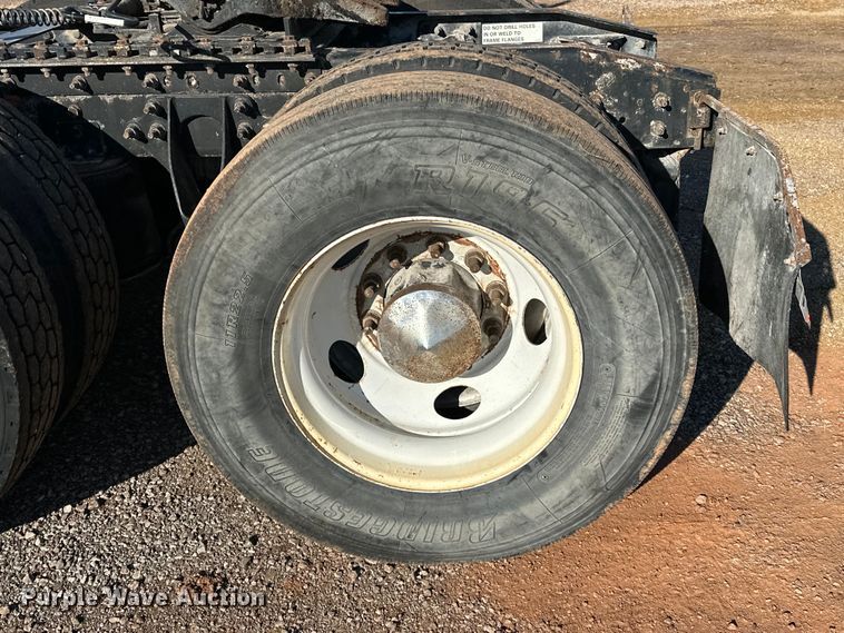 image for item OM9303 2012 International  ProStar Eagle  semi truck