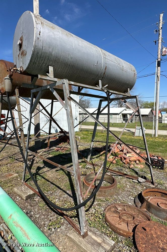 image for item OM9313 Fuel tank