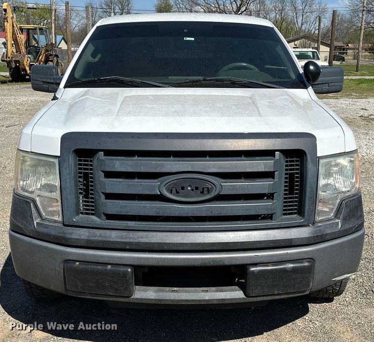 image for item OM9315 2010 Ford F150 SuperCrew pickup truck