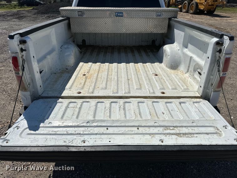 image for item OM9315 2010 Ford F150 SuperCrew pickup truck