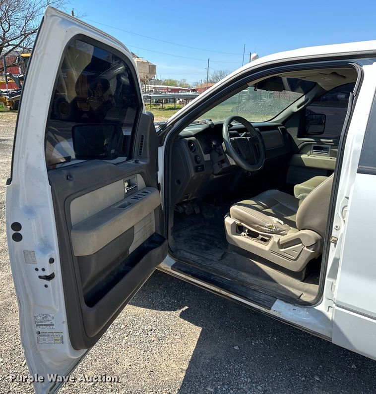 image for item OM9315 2010 Ford F150 SuperCrew pickup truck