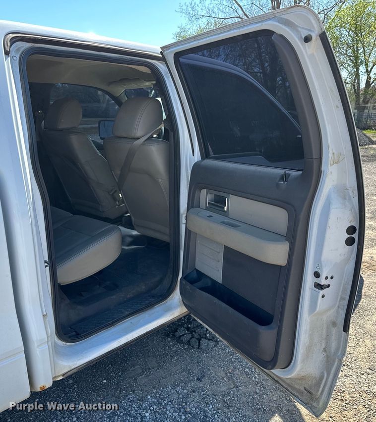 image for item OM9315 2010 Ford F150 SuperCrew pickup truck