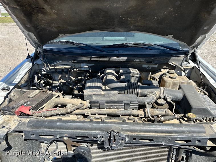 image for item OM9315 2010 Ford F150 SuperCrew pickup truck