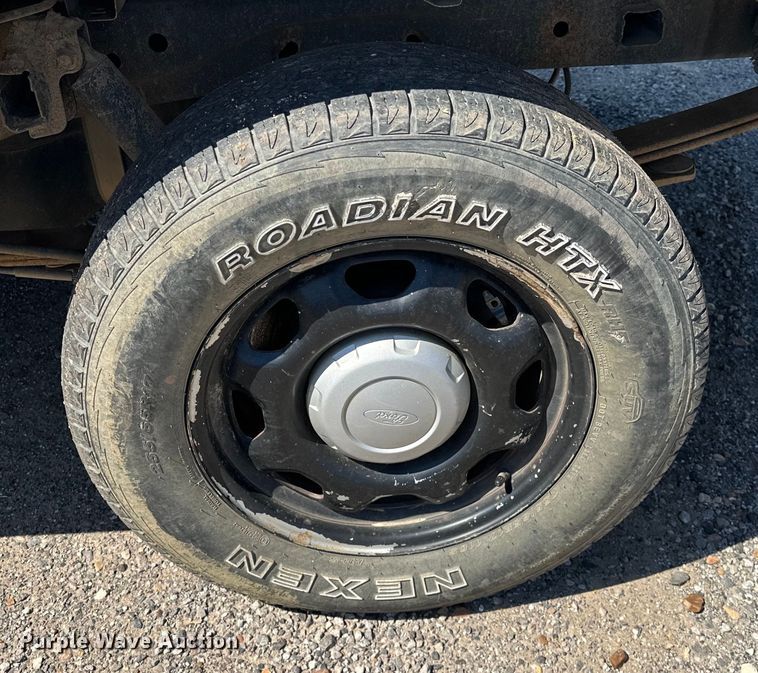 image for item OM9315 2010 Ford F150 SuperCrew pickup truck