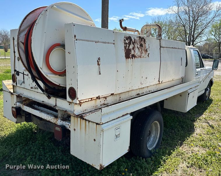 image for item OM9316 1988 Ford F350 sewer jetter truck