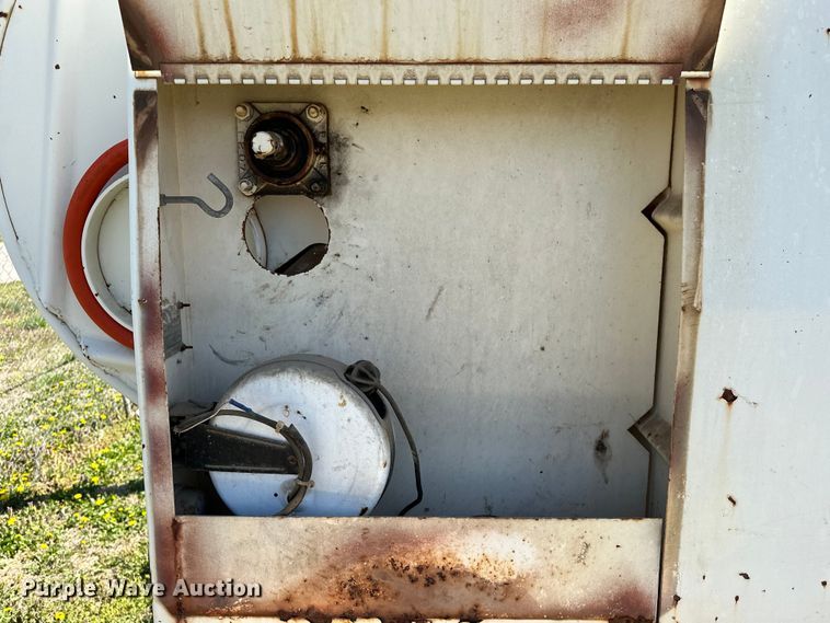 image for item OM9316 1988 Ford F350 sewer jetter truck