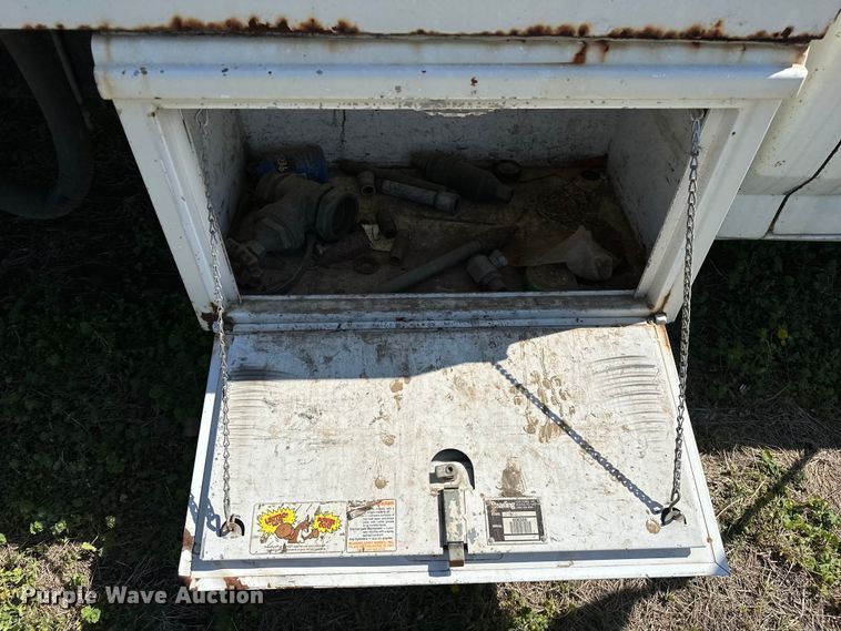 image for item OM9316 1988 Ford F350 sewer jetter truck