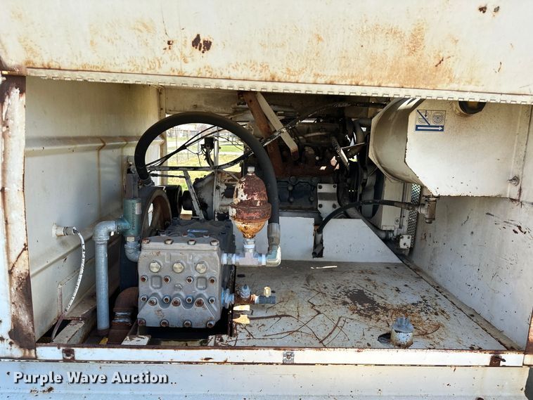 image for item OM9316 1988 Ford F350 sewer jetter truck