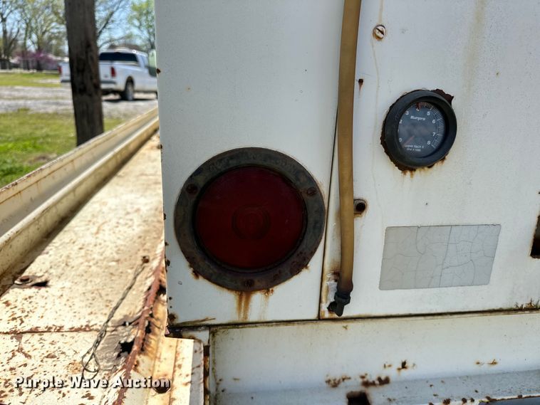 image for item OM9316 1988 Ford F350 sewer jetter truck