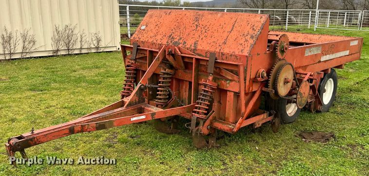 image for item OM9353 Bermuda King  394 sprig planter 