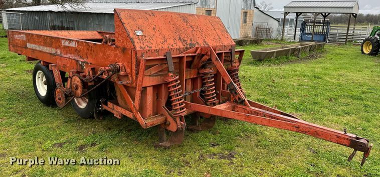 image for item OM9353 Bermuda King  394 sprig planter 