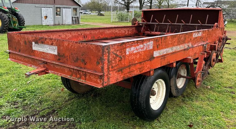 image for item OM9353 Bermuda King  394 sprig planter 