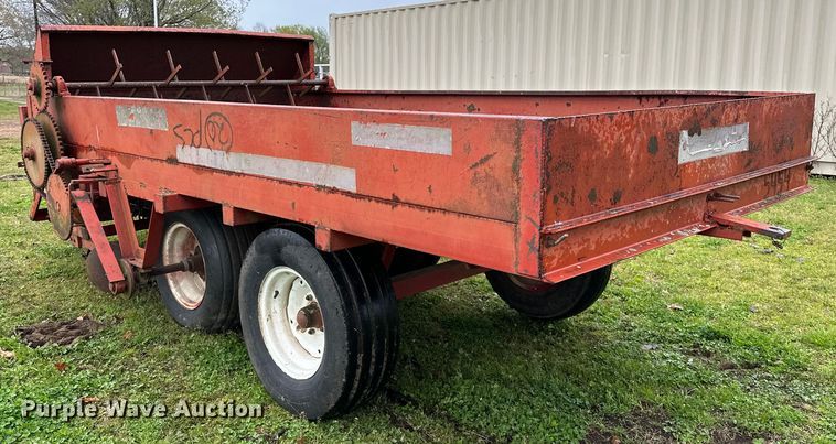 image for item OM9353 Bermuda King  394 sprig planter 