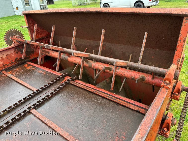 image for item OM9353 Bermuda King  394 sprig planter 