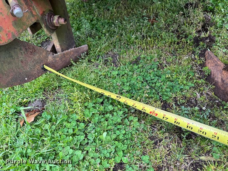 image for item OM9353 Bermuda King  394 sprig planter 