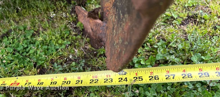 image for item OM9353 Bermuda King  394 sprig planter 