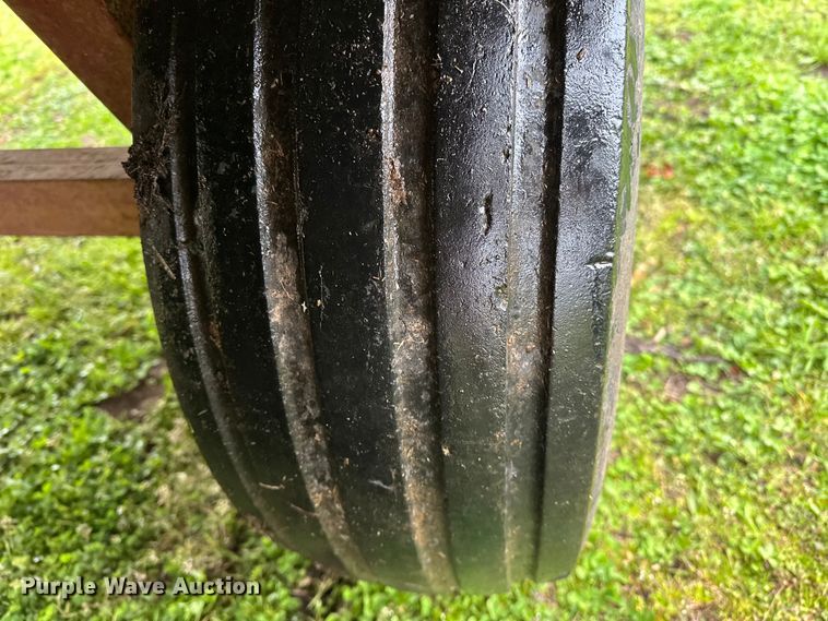 image for item OM9353 Bermuda King  394 sprig planter 