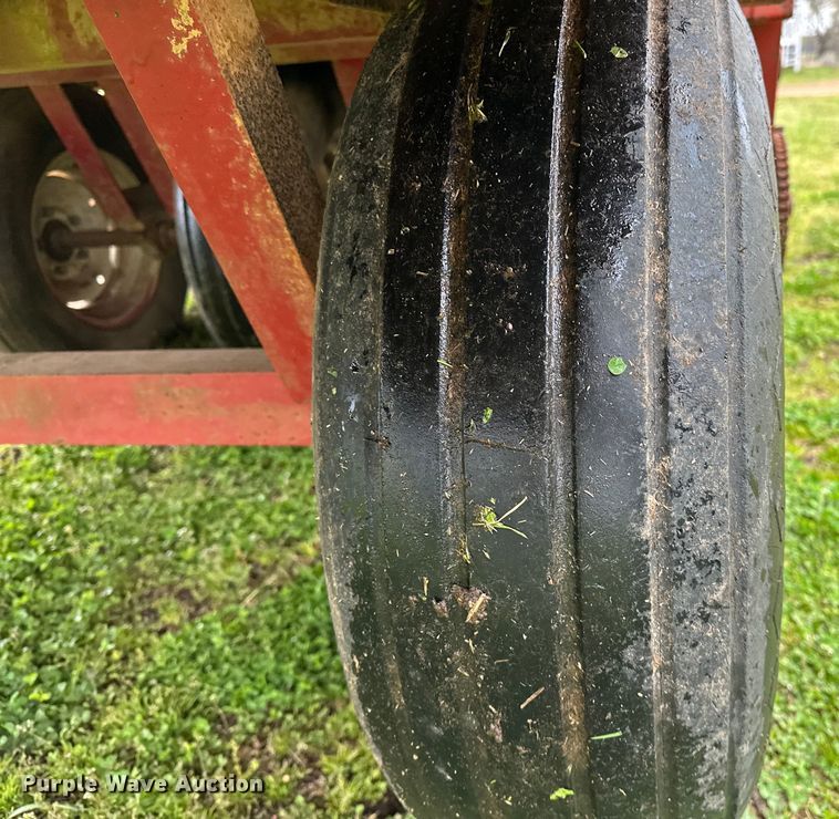 image for item OM9353 Bermuda King  394 sprig planter 