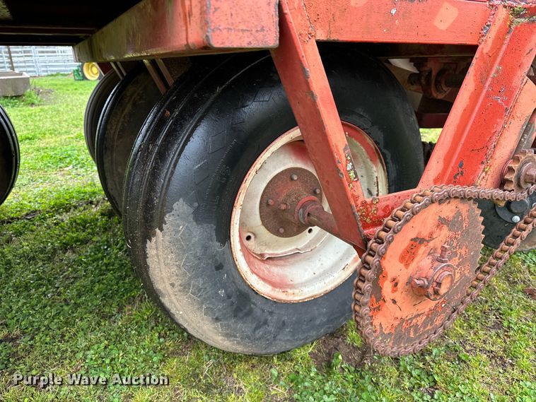 image for item OM9353 Bermuda King  394 sprig planter 