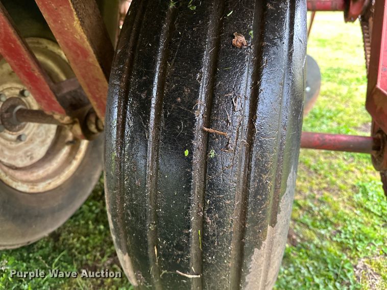 image for item OM9353 Bermuda King  394 sprig planter 