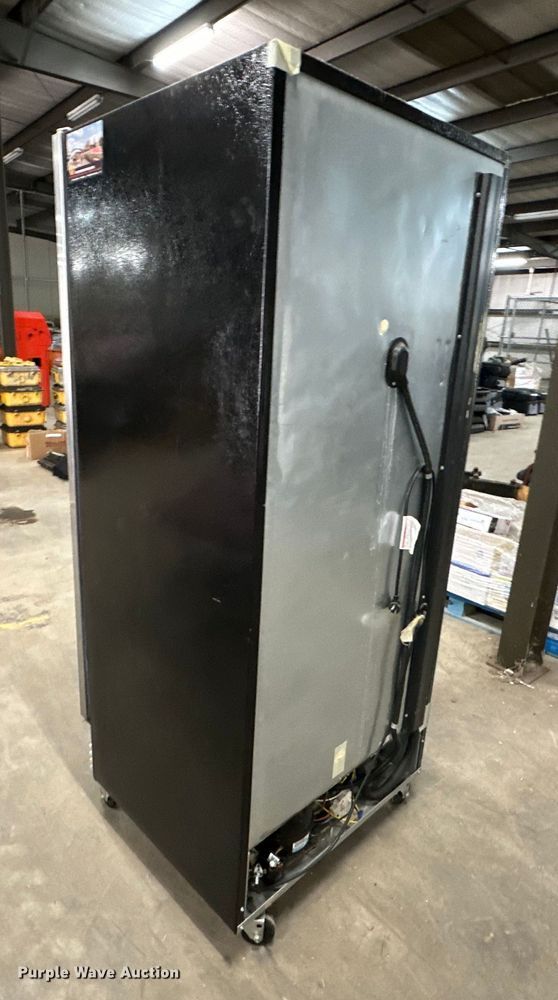 image for item OM9370 Frigidaire  FCRS201RFB6 refrigerator