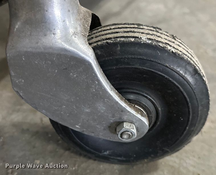 image for item OM9372 Medical equipment 