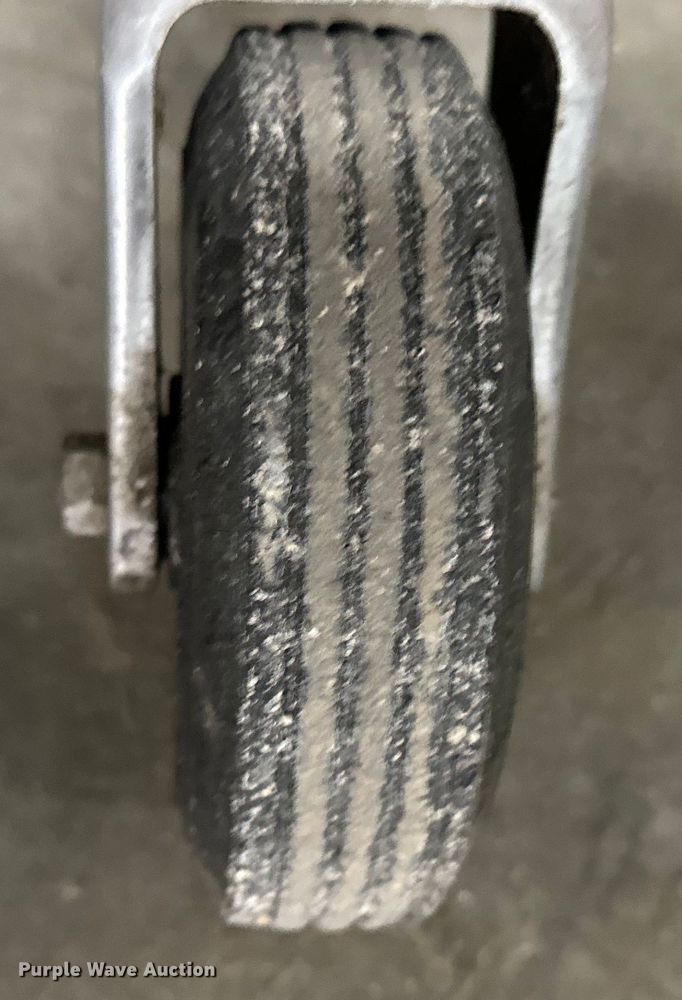 image for item OM9372 Medical equipment 